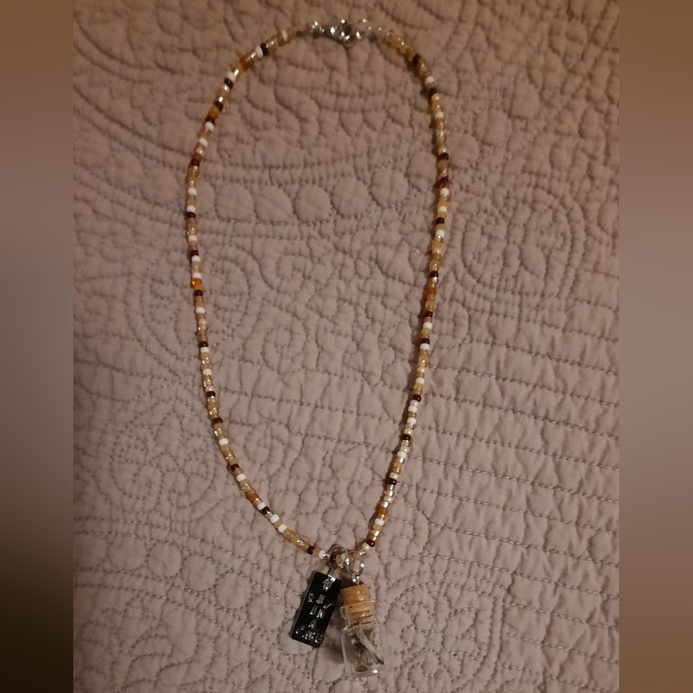 One-of-a-kind Rat Bone Necklace - Picture 4 of 7